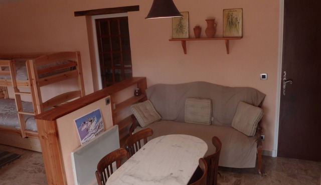 LARGE STUDIO 42M2 ON THE GROUND FLOOR OF A CHALET NEW DEVELOPMENT, EXPO. SOUTH. in Barcelonnette