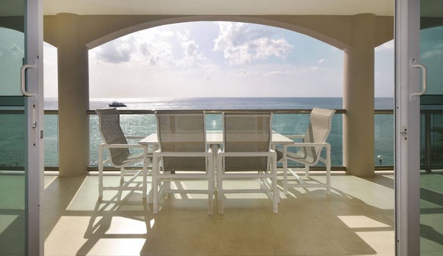 Luxurious Oceanview Condo in Cozumel