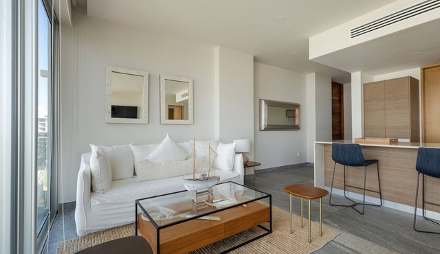 Luxury 3 Br Condo Near the beach