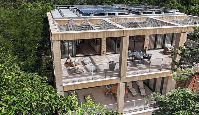 Luxury 5BR Villa with Pool, Terraces & Golf Privileges