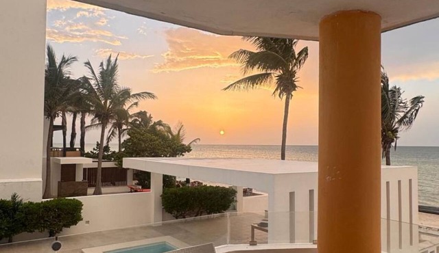 Luxury beachfront apartment on the Costa Dorada, Chicxulub.