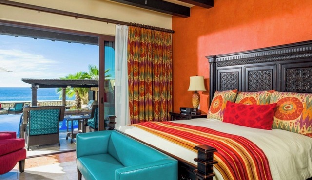 Luxury Holiday Villa - Beachfront & Private Pool in Cabo San Lucas