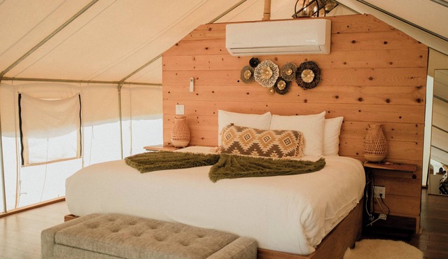 Luxury Glamping Tent with Vineyard Views & Private Bathroom (Queen size)