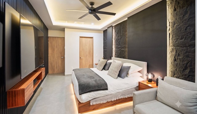 Luxury Oceanfront Condo with Private Jacuzzi