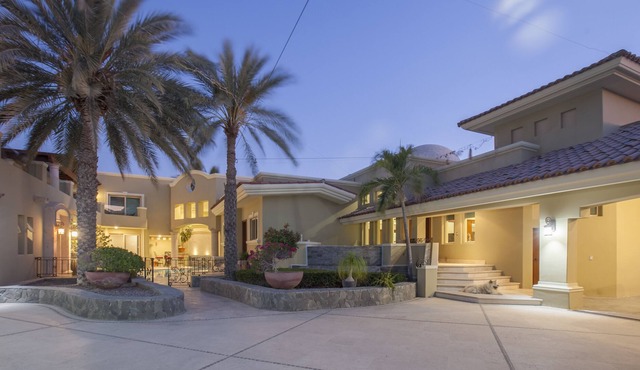 Luxury Private Pool Villa at La Paz in La Paz