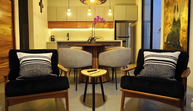 MATSI Boutique House, 7 minutes from the Airport and VFG