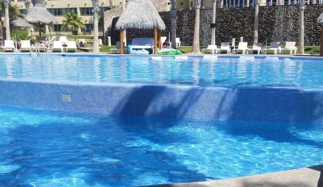 Mayan Palace Resort 2 Bedroom Suite Puerto Penasco (Sleep up to 8)