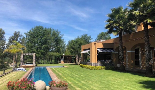 Mexican Villa in the country 10mins away from Valle de Bravo’s lake.