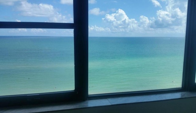 Miami Beach Suncoast Apartment III in Miami Beach