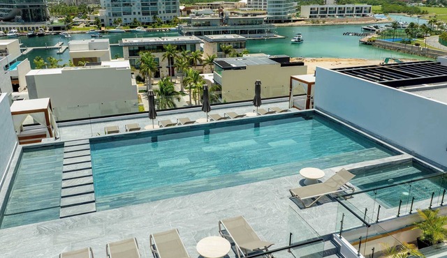 Modern Apartment with Marina & Beach Access