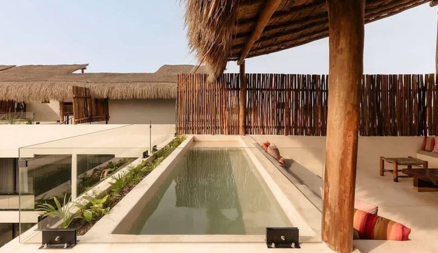 Naluna Samsara Jungle Condo Close to Beach