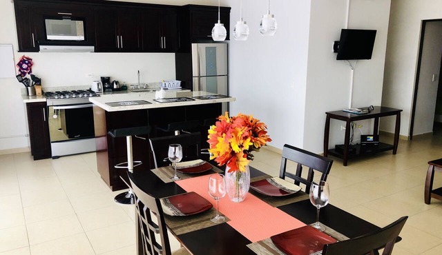 NEW! Huge & Elegant LUXE 2Br GREAT View & Location