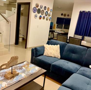 New! Lovely and spacious, 2 Ocean view terraces