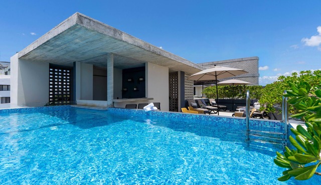Ocean Boutique Condos