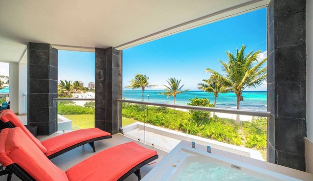 Ocean view Condo - 3 BR, Tub, Pool & Gym - Mareazul