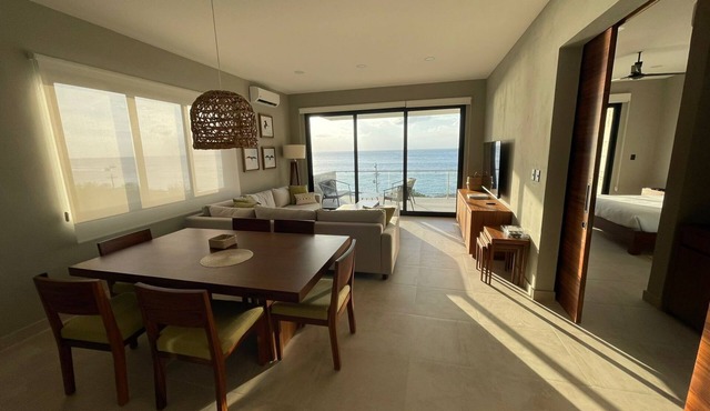 Oceanview Luxury Beachfront Apartment