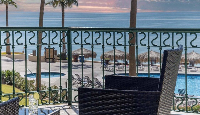 Oceanview Retreat on Sandy Beach at the Sea