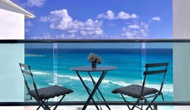 Oceanview Studio, Beach Club & 2 Pools | Cancun