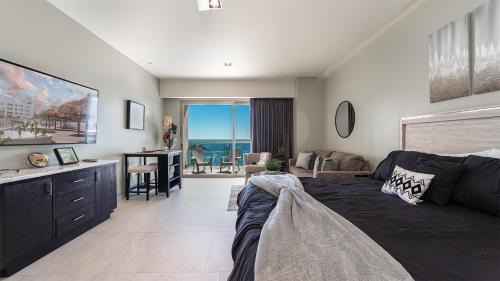 One 1507C: Sunset Paradise Ocean View