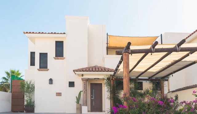 Outsite Los Cabos - Entire 4-Bedroom Home