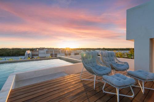 Penthouse with Private Plunge Pool - 2 King Suites