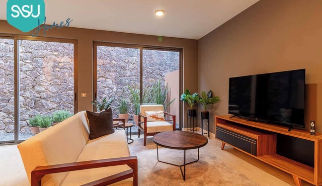 Pitahayas AAC Comfy Stay for 8 Guests | SISU Homes