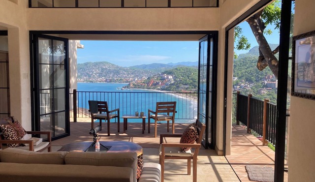 Playa La Ropa Brand new Villa with 7-minute walk to the beach in Zihuatanejo