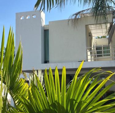 Private House in Secure Complex with Pool & Lush Garden