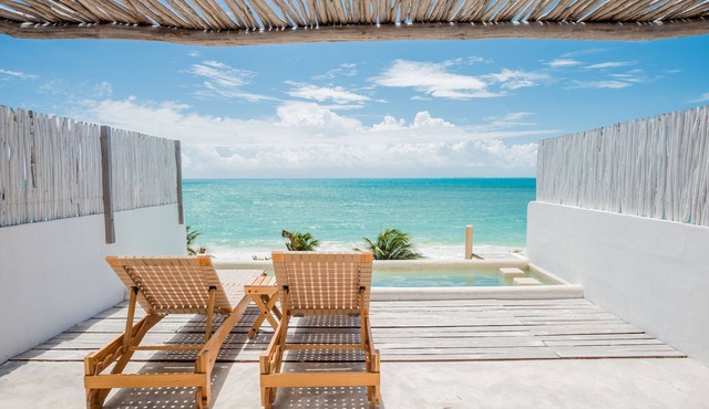 Punta Blanca | Beachfront Boutique Hotel