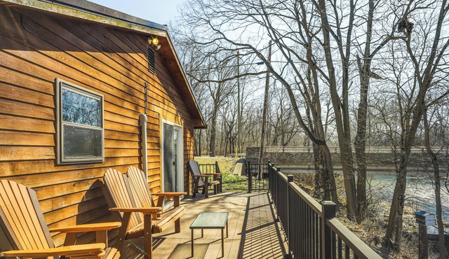 Riverfront Covington Cabin w/Deck & Fire Pit! in Covington