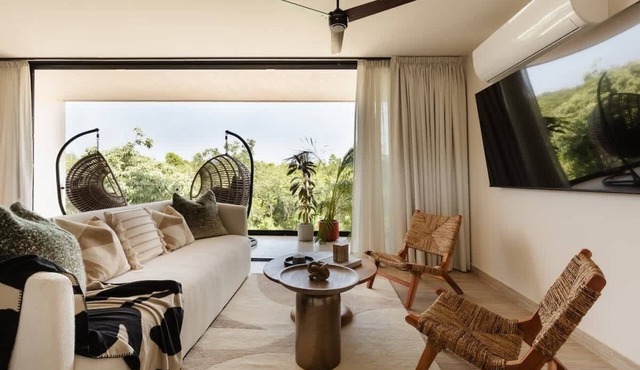 Soluna Samsara Jungle Retreat Beach Club Access