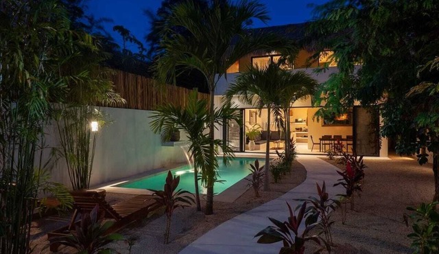 Soul House: 3BR Luxury Oasis with Private Pool