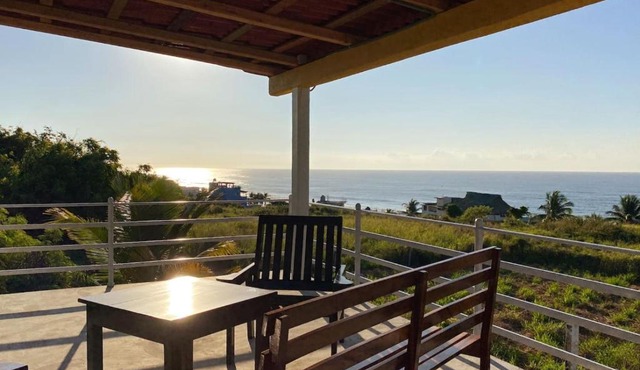 Spacious and Sunny Beachside Oasis Stunning Views