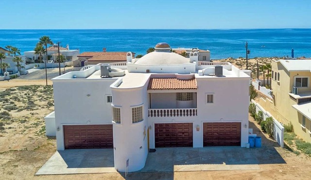 Spacious and Traditional Home Villa Hermosa I