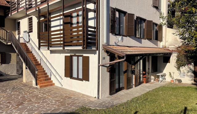 Spacious apartment for 6 people 3 rooms at the foot of the Brenta Dolomites in Stenico