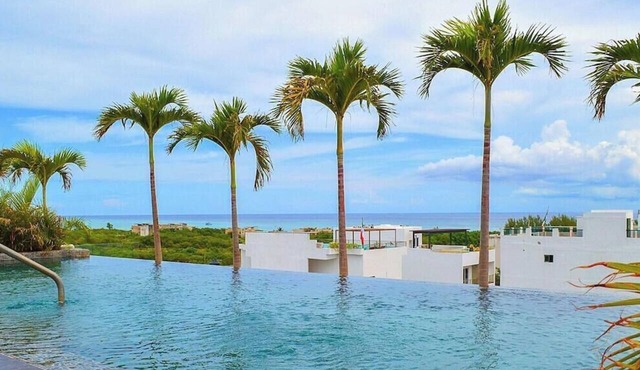 Studio w/rooftop pool, Coco Beach steps