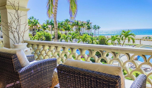 Stunning 3-bedroom, 3 bathroom ocean view condo in delightful San José del Cabo in San José del Cabo
