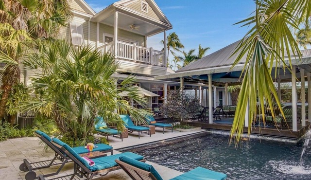 *THE ROYAL COMPOUND @ THE ANNEX* Pool + Last Key White Glove Service. in Key West