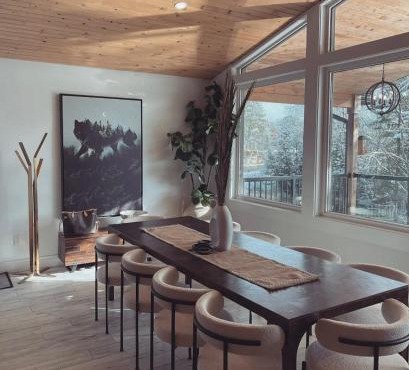 The Wolfs Den in Bancroft