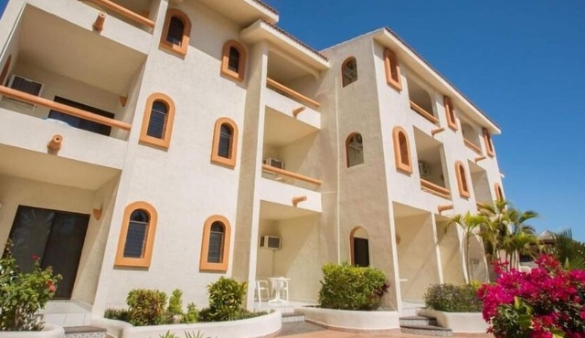Tranquil 1BR Condo with Pool View in Los Cabos