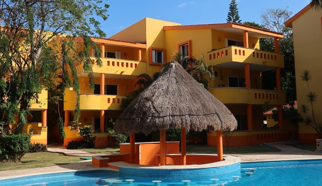 Tropical Chac Ha at Playacar, 5 Minute Walk to the Beach
