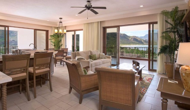Unwind in Paradise: Luxurious Beachfront Villa in Loreto’s Danzante Bay