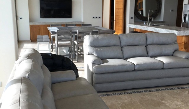 Up to 11 guests - Tessoro at Las Conchas 1201