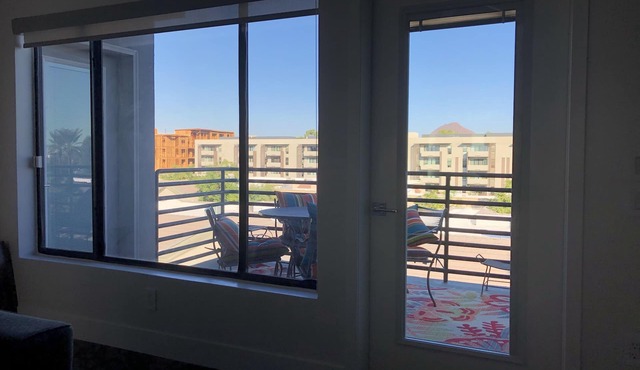 Upscale Fully Renovated Biltmore Penthouse in Phoenix
