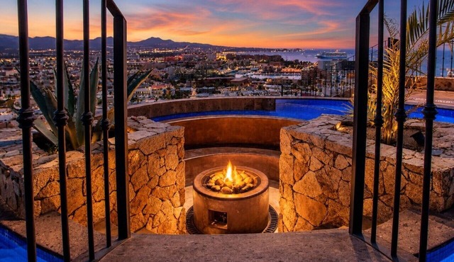 Villa Corazón de Fatima. Heated Pool, Marina Views & Walk to Town