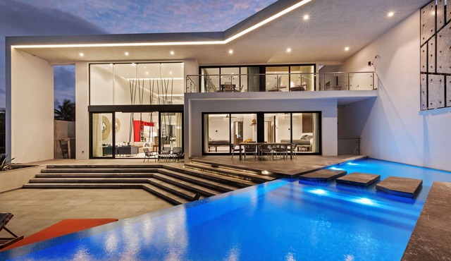 Villa E11even With Private Chef Ocean Front