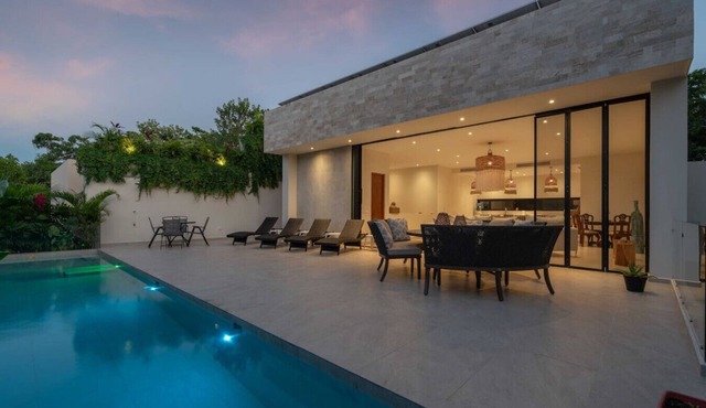 Villa MONARCA 5-BDR with Private Terrace Pool