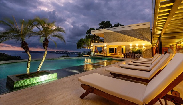 Vrbo Property in Acapulco de Juárez