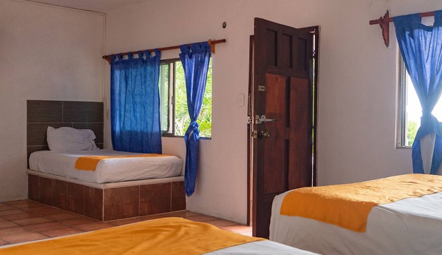 XO Frente Laguna Bacalar -Gratis Kayyaks