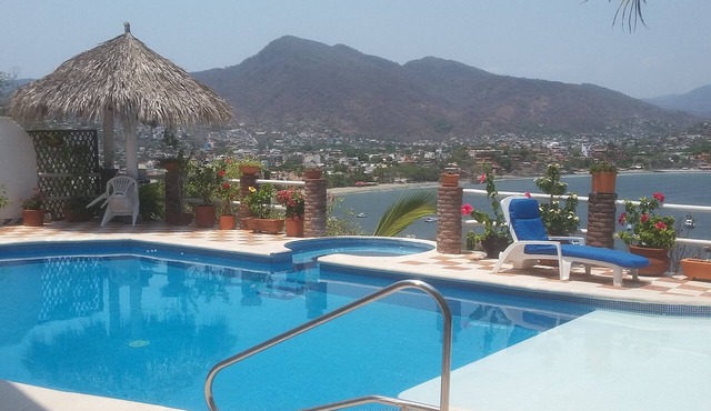 Zi Casa overlooking the beaches and bay in Zihuatanejo